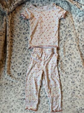 Girls Pink Floral Short-Sleeve Pajama Set with Elastic Waist
